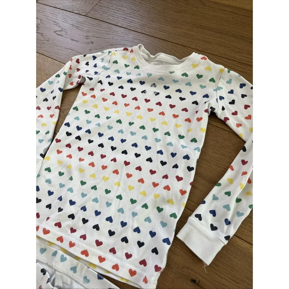 Primary Rainbow Hearts Pajamas Unisex Size 6-7  100% Organic Cotton PJ set